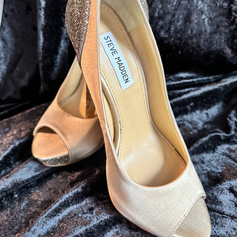 Steve Madden Satin Gold Heel